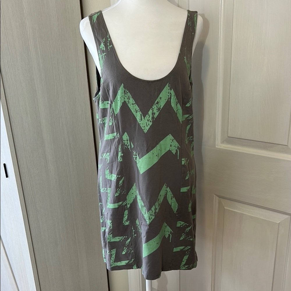 Joe Boxer Gray and Green Graphic Tank Top Sz L